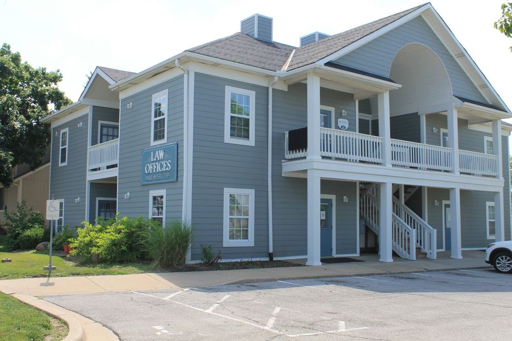 Office For Lease: 9303 W 75th St, Shawnee Mission, KS 66204